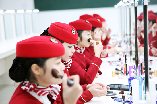 航空形体礼仪培训,化妆礼仪；形体舞蹈